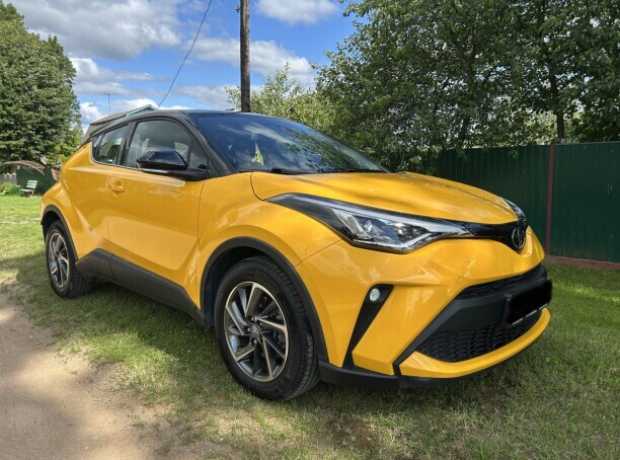 Toyota C-HR I Рестайлинг, 2021, пробег 21400 км Toyota C-HR I Рестайлинг, 2021, пробег 21400 км
