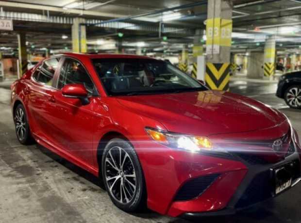 Toyota Camry XV70, 2018, пробег 100000 км