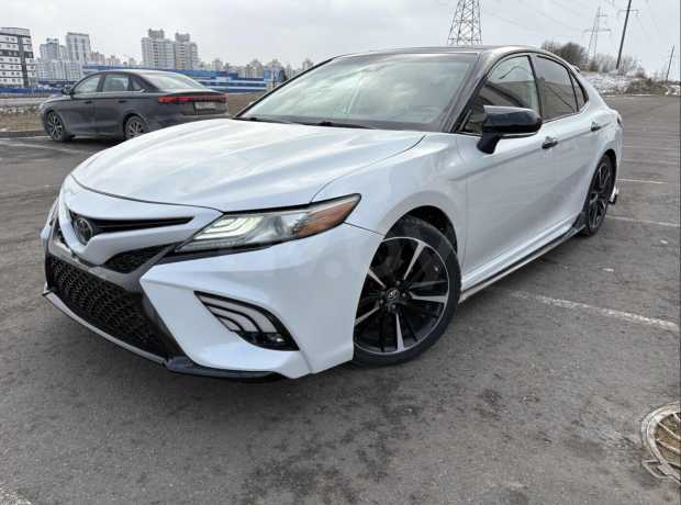 Toyota Camry XV70