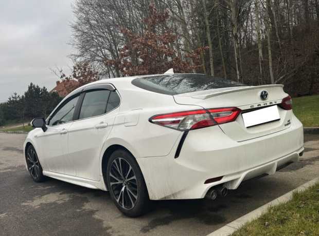 Toyota Camry XV70