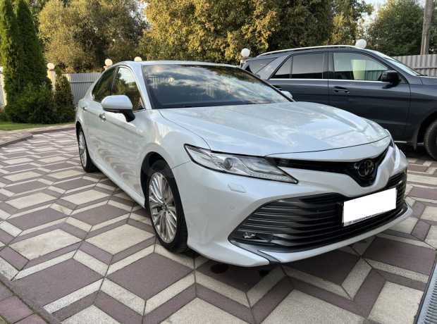 Toyota Camry XV70