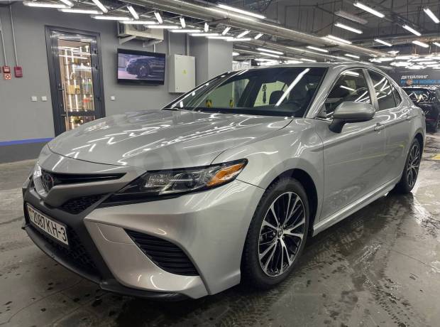 Toyota Camry XV70