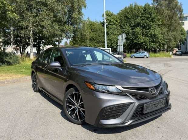 Toyota Camry XV70  Рестайлинг, 2021, пробег 77000 км