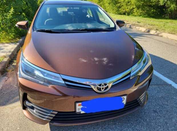 Toyota Corolla XI (E170)  Рестайлинг, 2016, пробег 98000 км