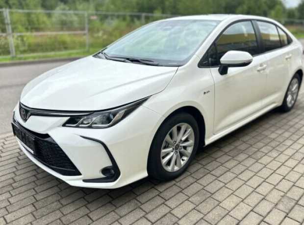 Toyota Corolla XII (E210), 2023, пробег 9570 км