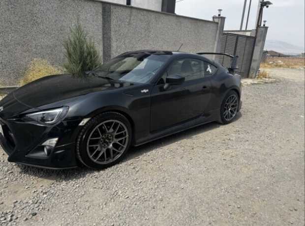 Toyota GT 86 I, 2012, пробег 140000 км