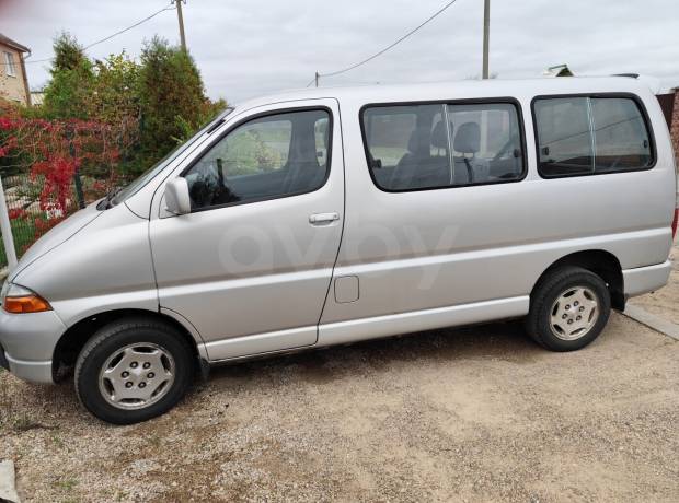 Toyota Hiace IV (H100)