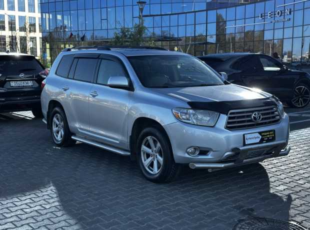 Toyota Highlander II (XU40)