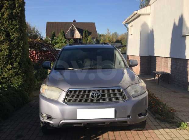 Toyota Highlander II (XU40)