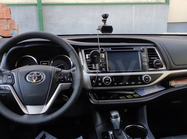 Toyota Highlander III (XU50)