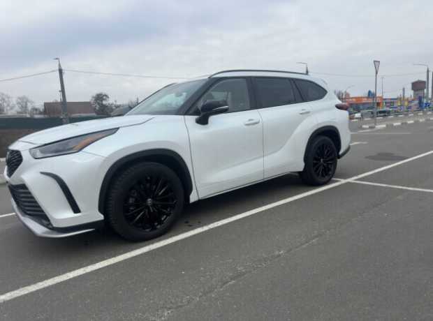 Toyota Highlander IV (XU70), 2023, пробег 38000 км
