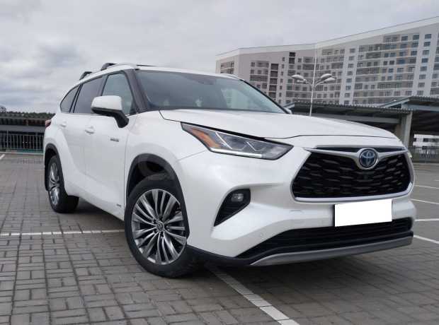 Toyota Highlander IV (XU70)