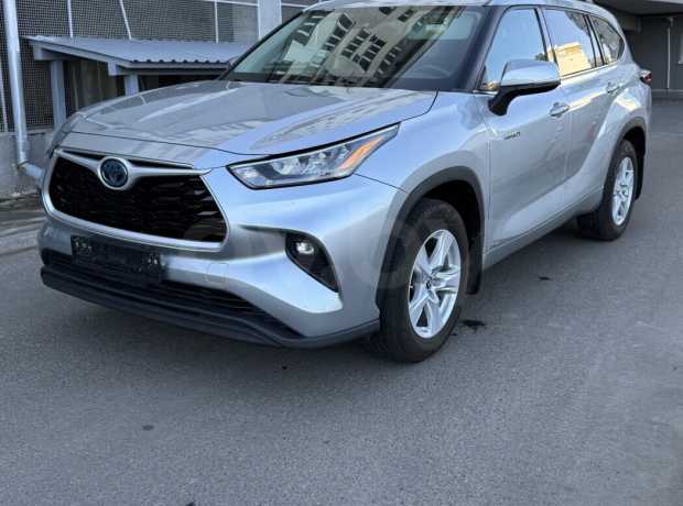 Toyota Highlander IV (XU70)