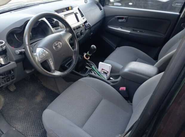 Toyota Hilux VII (AN10)  2-й рестайлинг, 2013, пробег 243000 км