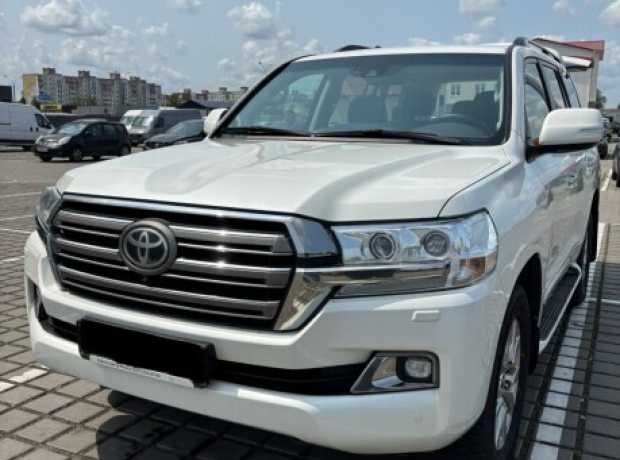 Toyota Land Cruiser J200  2-й рестайлинг, 2016, пробег 380000 км