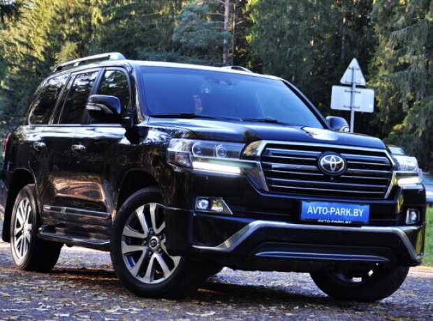 Toyota Land Cruiser J200 2-й рестайлинг, 2017, пробег 130000 км Toyota Land Cruiser J200 2-й рестайлинг, 2017, пробег 130000 км
