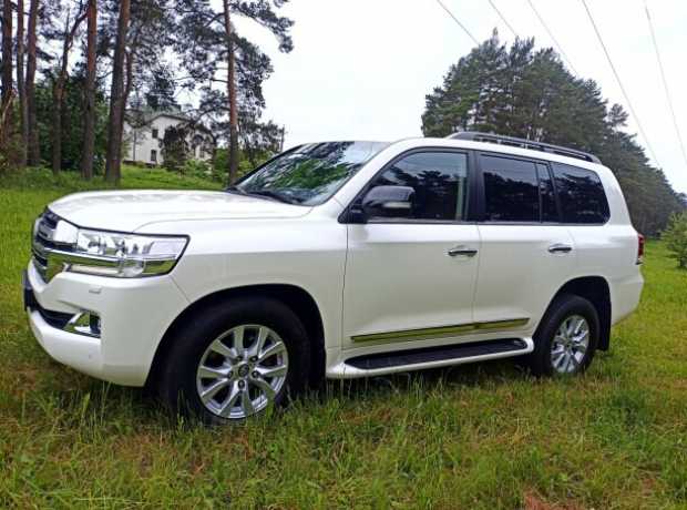 Toyota Land Cruiser J200  2-й рестайлинг, 2017, пробег 178271 км