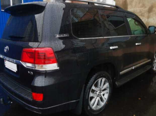 Toyota Land Cruiser J200  2-й рестайлинг, 2017, пробег 204000 км