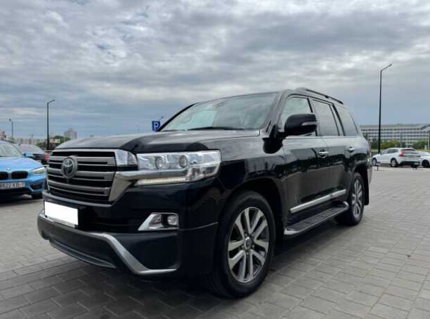 Toyota Land Cruiser J200  2-й рестайлинг, 2017, пробег 257980 км