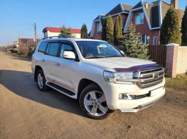 Toyota Land Cruiser J200  2-й рестайлинг, 2017, пробег 261000 км