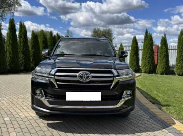 Toyota Land Cruiser J200  2-й рестайлинг, 2018, пробег 100000 км