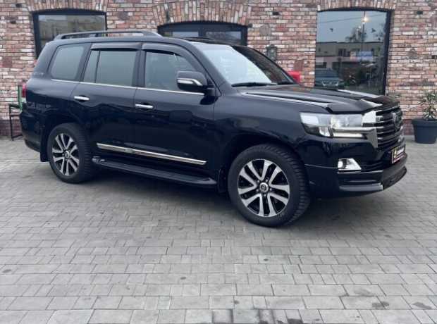Toyota Land Cruiser J200  2-й рестайлинг, 2018, пробег 146000 км