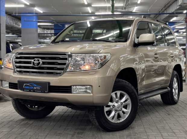 Toyota Land Cruiser J200