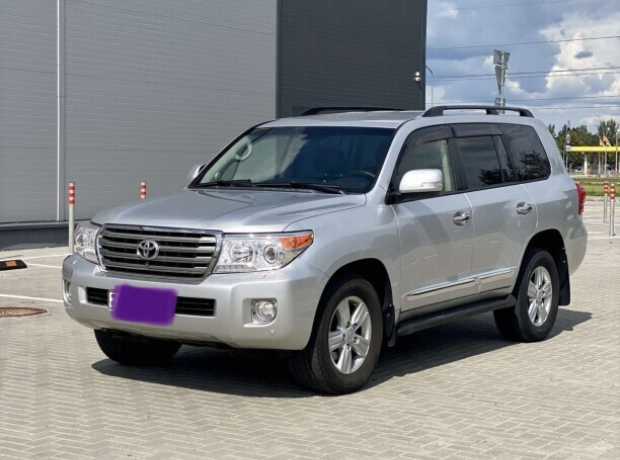 Toyota Land Cruiser J200 Рестайлинг, 2012, пробег 184232 км Toyota Land Cruiser J200 Рестайлинг, 2012, пробег 184232 км