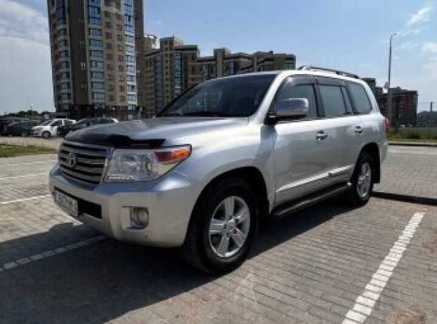 Toyota Land Cruiser J200  Рестайлинг, 2012, пробег 196000 км