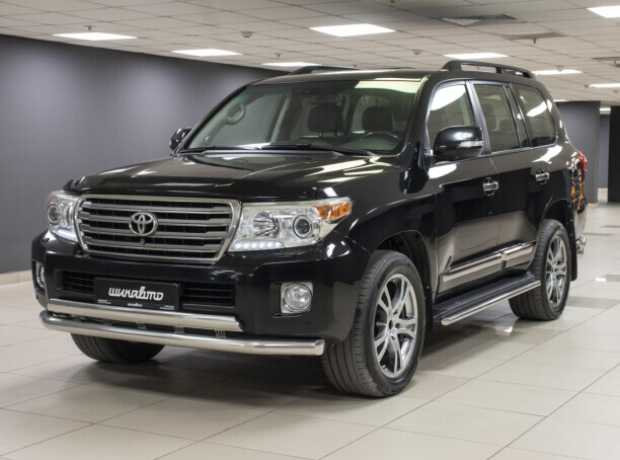 Toyota Land Cruiser J200  Рестайлинг, 2012, пробег 235872 км