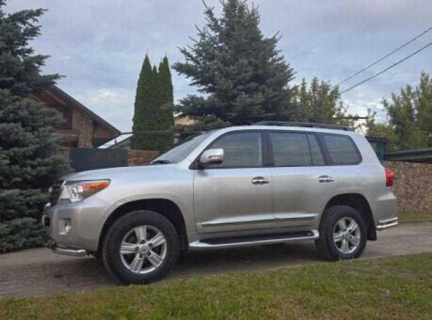 Toyota Land Cruiser J200  Рестайлинг, 2013, пробег 139000 км