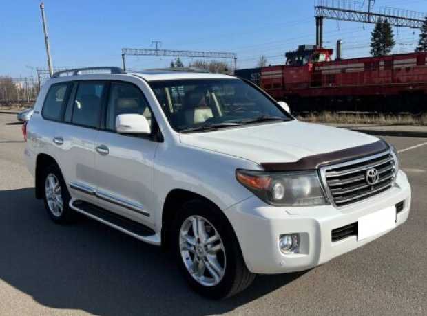 Toyota Land Cruiser J200  Рестайлинг, 2014, пробег 315000 км