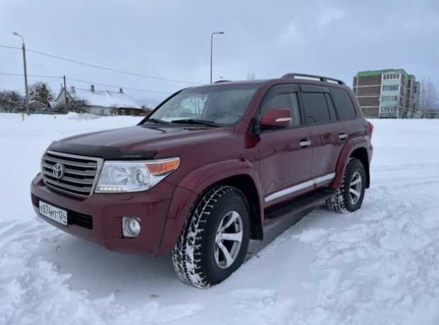 Toyota Land Cruiser J200  Рестайлинг, 2014, пробег 95000 км