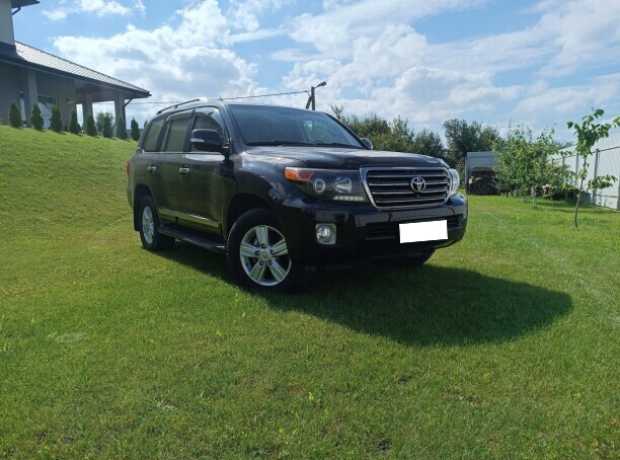Toyota Land Cruiser J200  Рестайлинг, 2015, пробег 170000 км