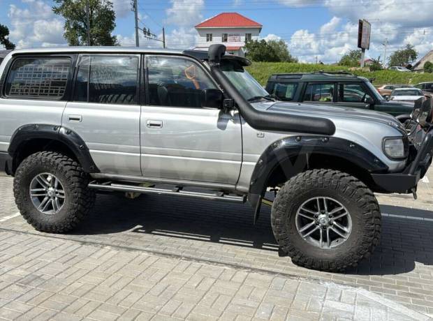 Toyota Land Cruiser J80