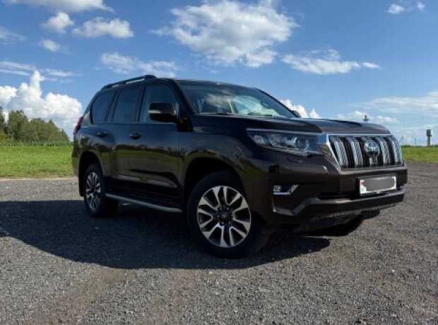 Toyota Land Cruiser Prado J150  3-й рестайлинг, 2022, пробег 30000 км