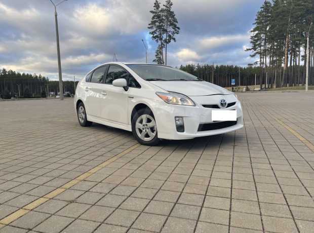 Toyota Prius III (XW30)