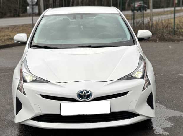 Toyota Prius IV (XW50)