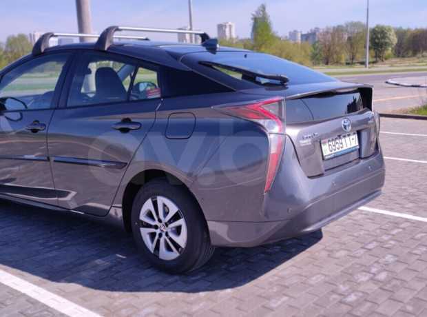 Toyota Prius IV (XW50)