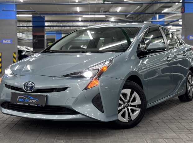 Toyota Prius IV (XW50)