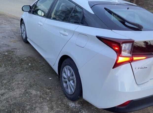 Toyota Prius IV (XW50)  Рестайлинг, 2019, пробег 66000 км