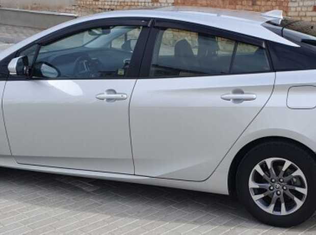 Toyota Prius IV (XW50)  Рестайлинг, 2019, пробег 82000 км