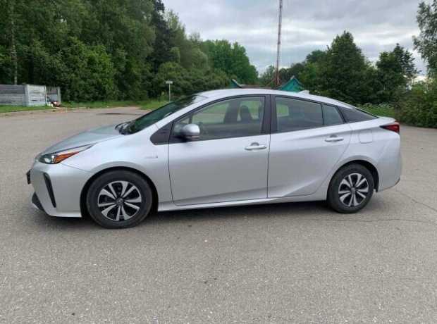 Toyota Prius IV (XW50)  Рестайлинг, 2019, пробег 95000 км