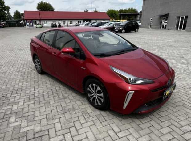 Toyota Prius IV (XW50)  Рестайлинг, 2021, пробег 98000 км
