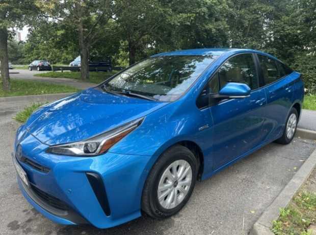 Toyota Prius IV (XW50)  Рестайлинг, 2022, пробег 92000 км