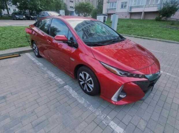 Toyota Prius Prime , 2016, пробег 177000 км