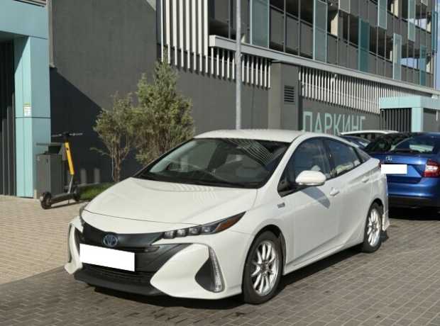 Toyota Prius Prime , 2018, пробег 90000 км