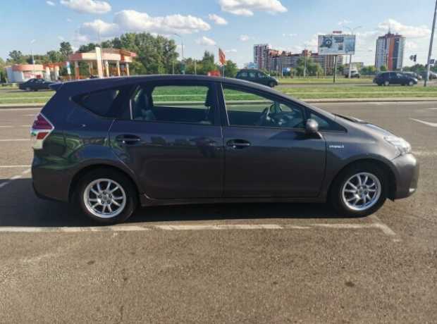 Toyota Prius V(+) ZVW40/41  Рестайлинг, 2014, пробег 140174 км