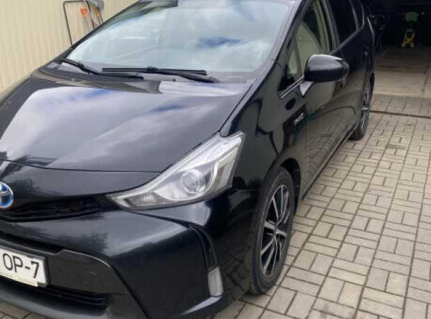 Toyota Prius V(+) ZVW40/41  Рестайлинг, 2015, пробег 180246 км