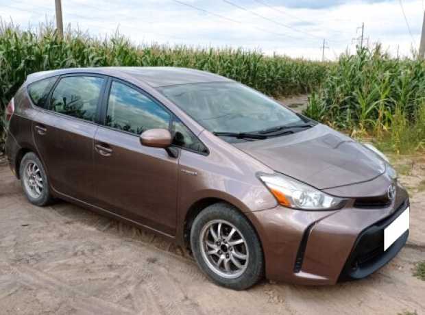 Toyota Prius V(+) ZVW40/41  Рестайлинг, 2016, пробег 244620 км